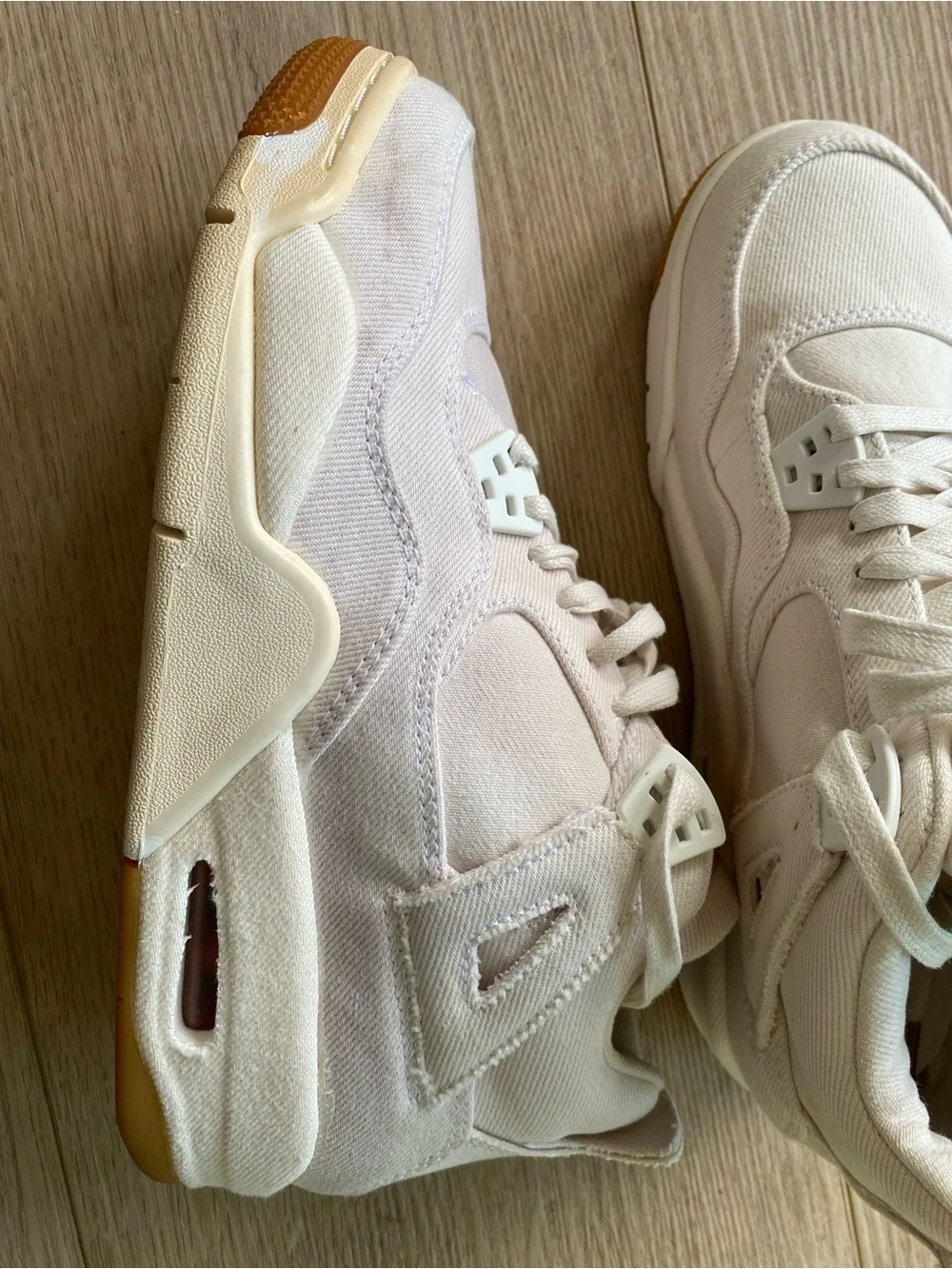 Levi's × Air Jordan 4 Retro GS 'White Denim' Size US 7 Men